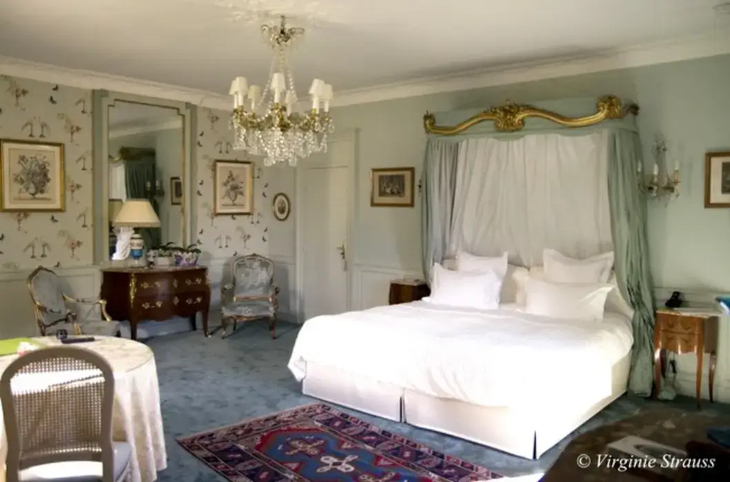 Chateau d'Apigne 8