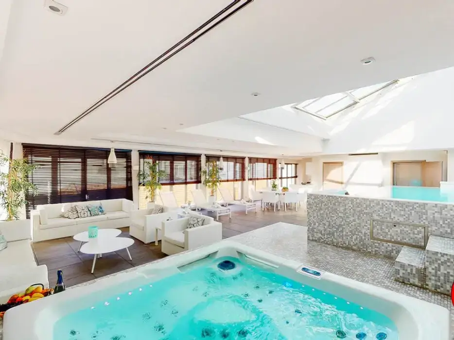 The Pool House Cannes 2