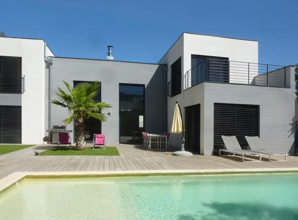 Villa Artwork 19