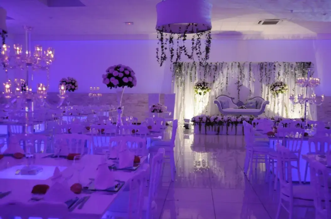 Salle La Bella 2