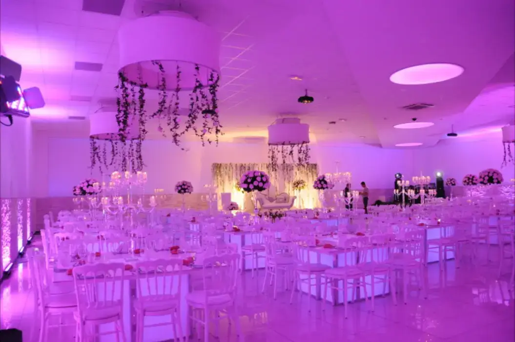 Salle La Bella 3
