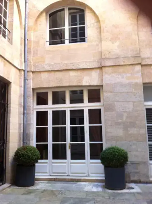 Espace Chapeau Rouge 4