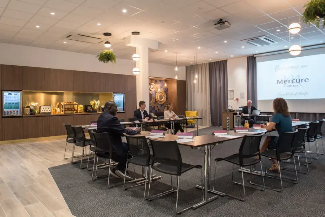 Mercure Paris Porte de Pantin 8