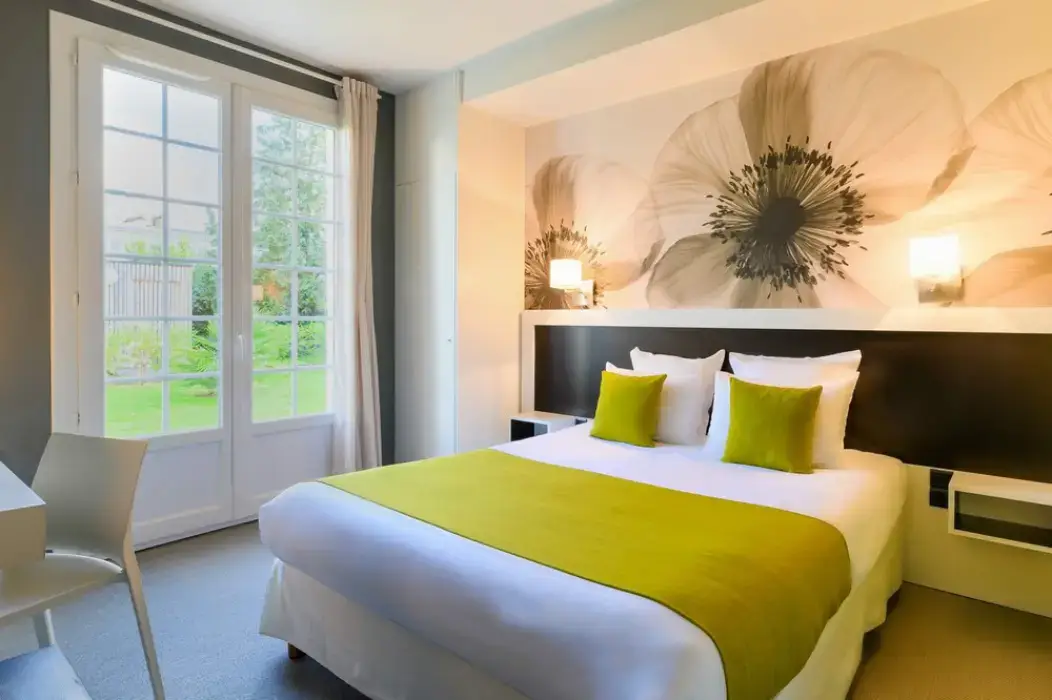 Quality Hôtel La Marébaudiere 12