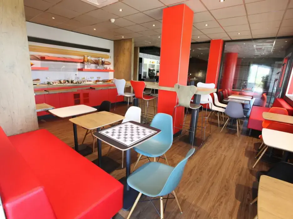 Ibis Aurillac 2