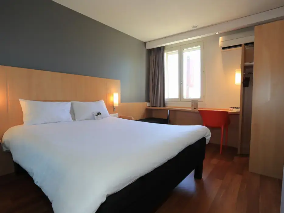 Ibis Aurillac 3