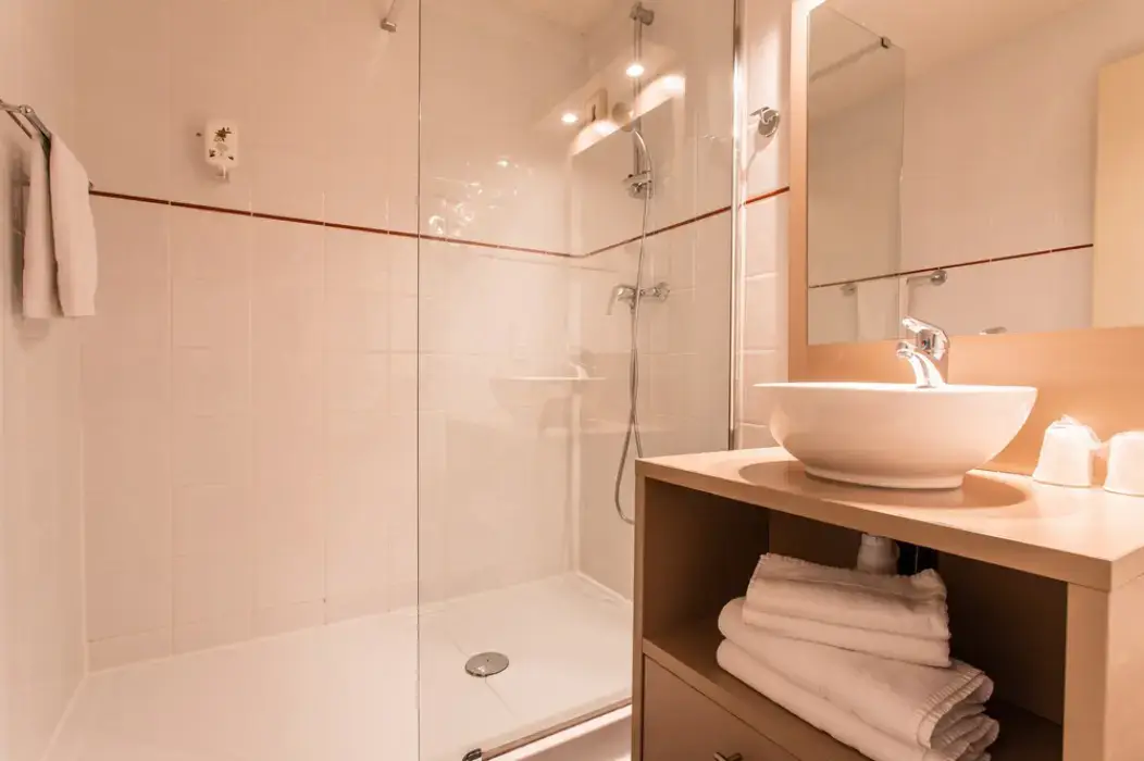Garden  City Cauterets Balneo 7