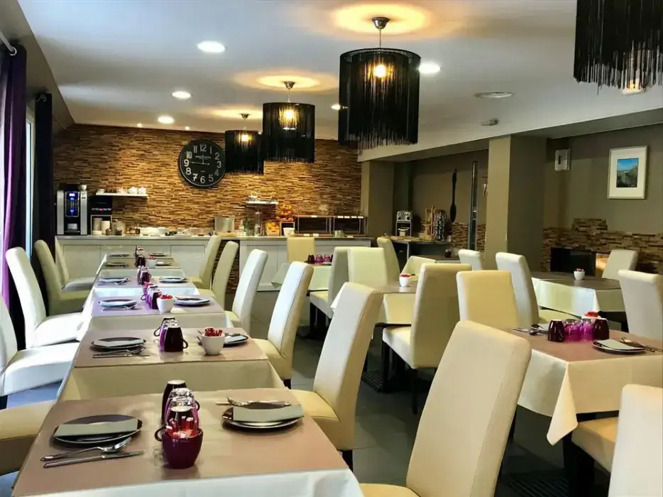 Best Western Hôtel la Mare O Poissons 6