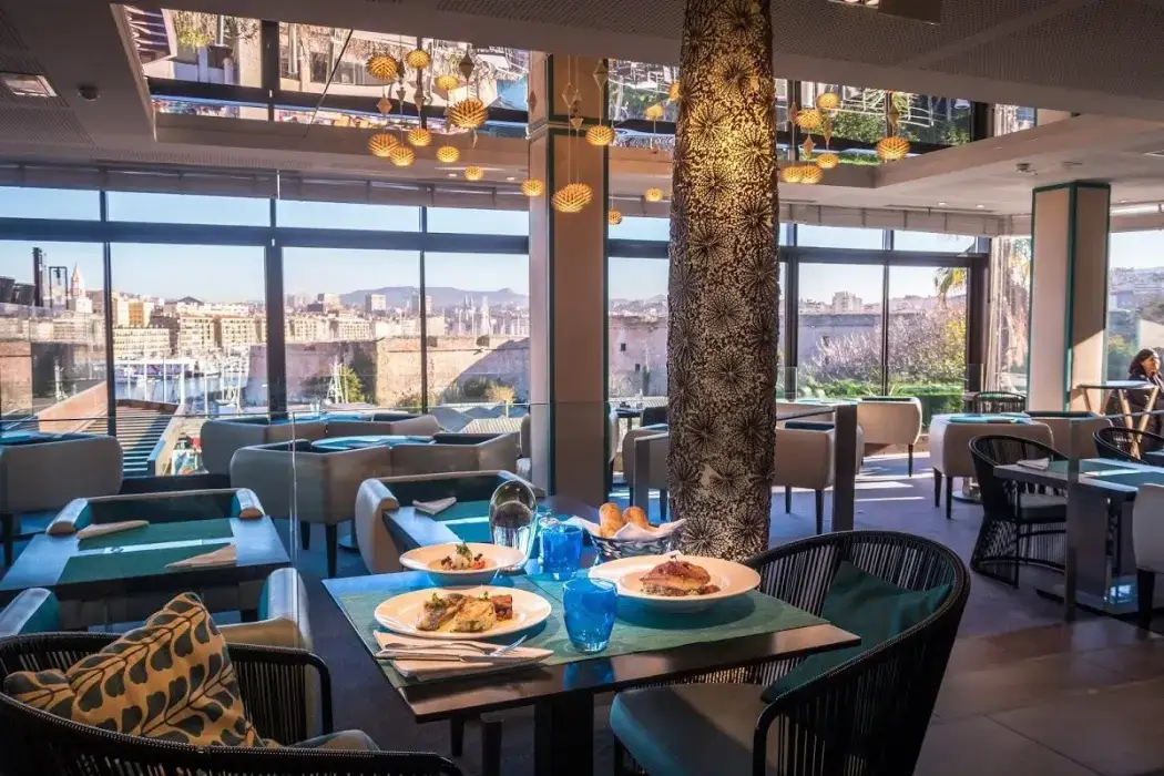 Sofitel Marseille Vieux Port 9