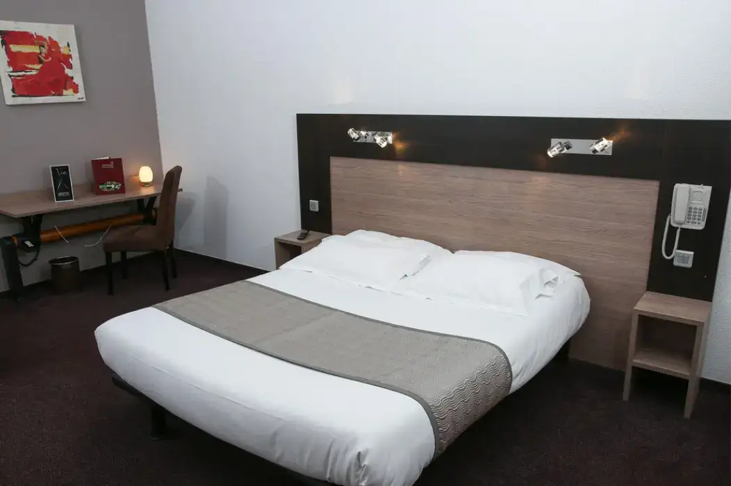 Aeroport Hotel 5