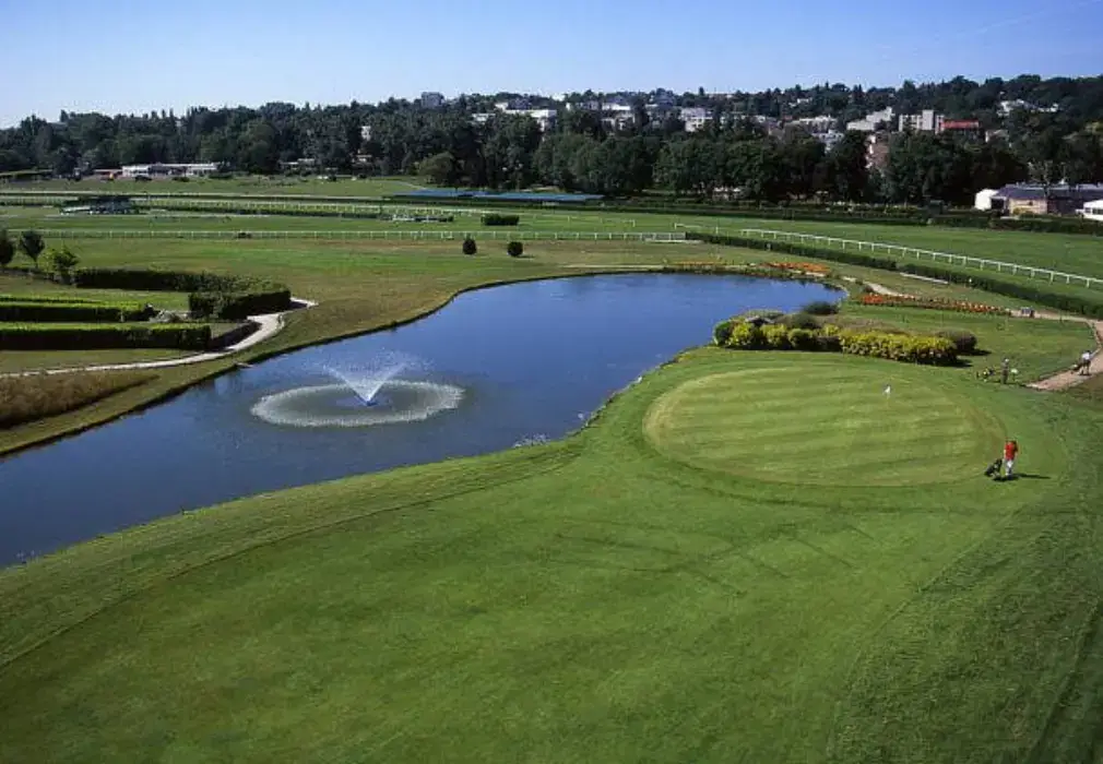 Renaissance Paris Hippodrome de St. Cloud Hotel 8