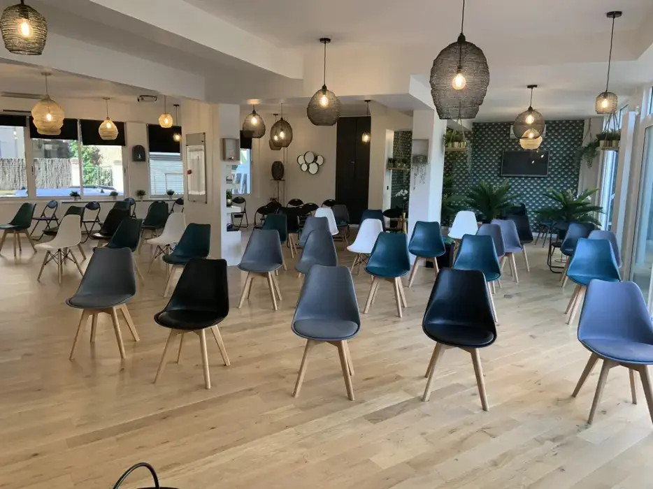 Le 58 Meeting Place 10