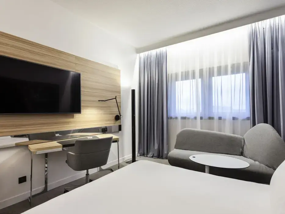 Novotel Tours Centre Gare 11