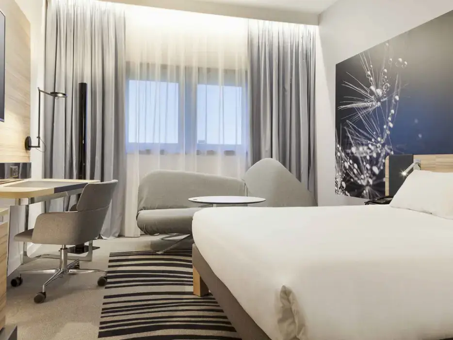 Novotel Tours Centre Gare 9