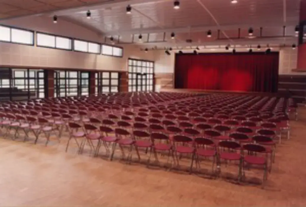 Salle de la Belle Etoile 2