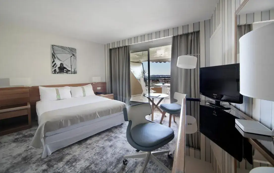 Holiday Inn Nice - Port St Laurent 3