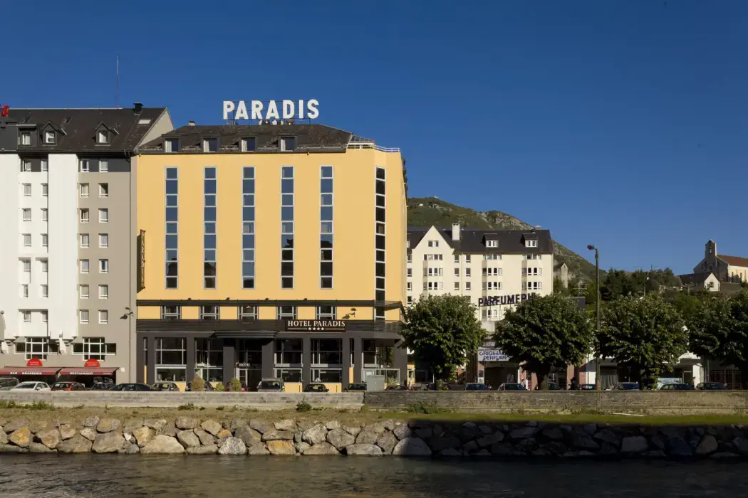 Hôtel Paradis 2