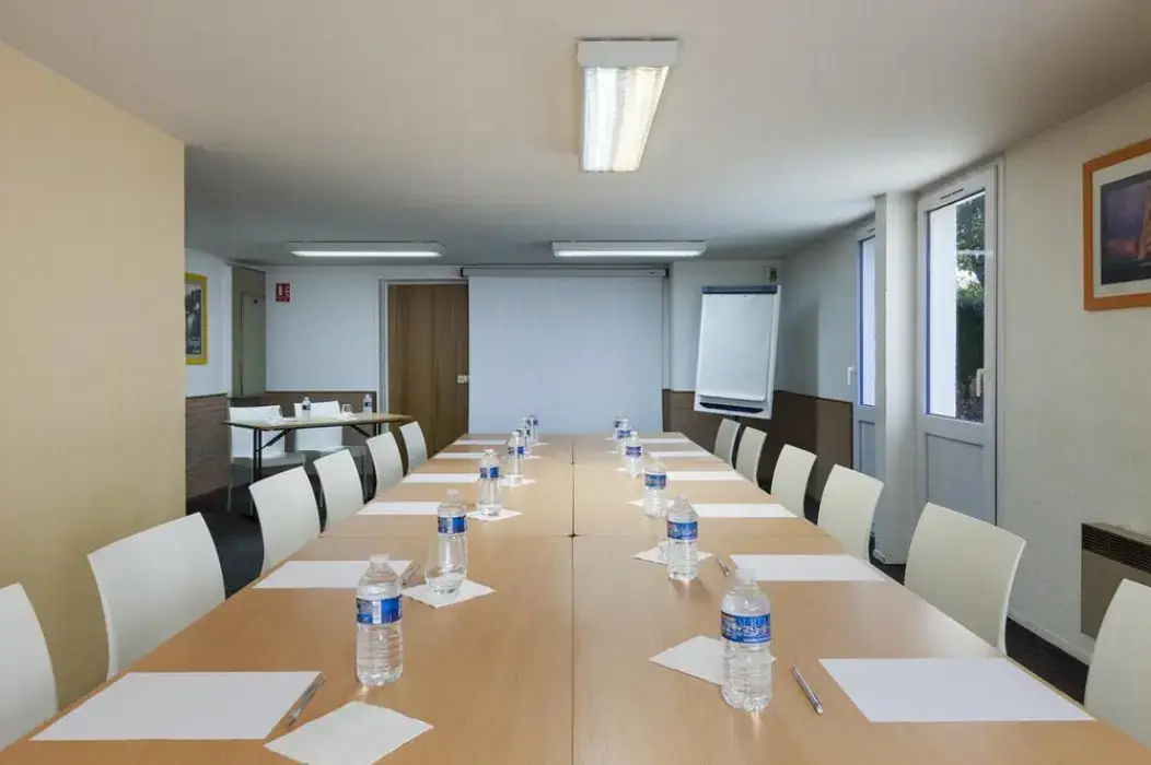 Comfort Hotel Amiens Nord 8