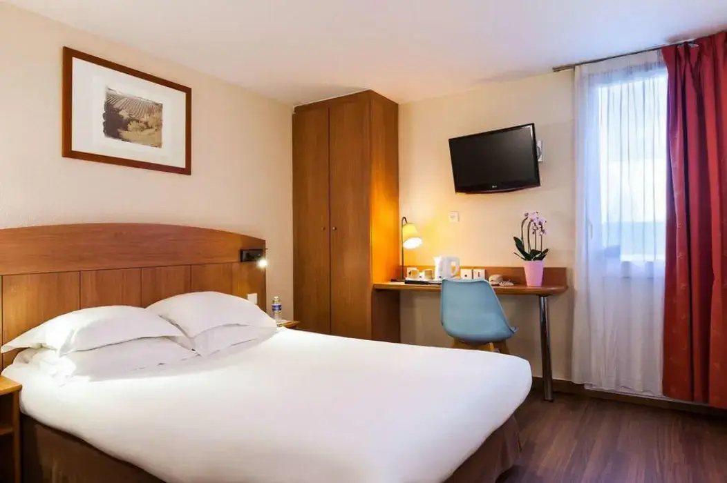 Comfort Hotel Amiens Nord 11