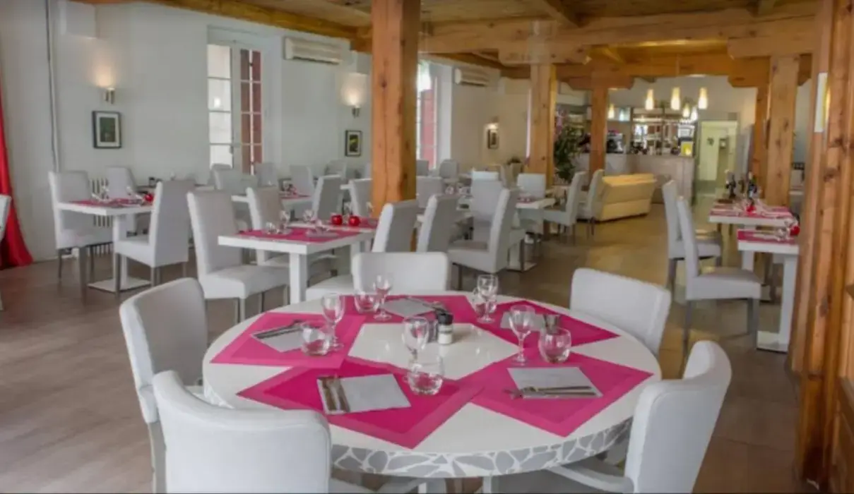 Le Vieux Moulin 2