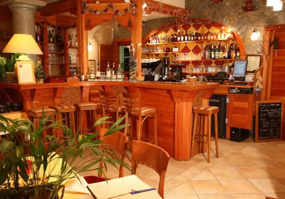 Hôtel les Peupliers 9