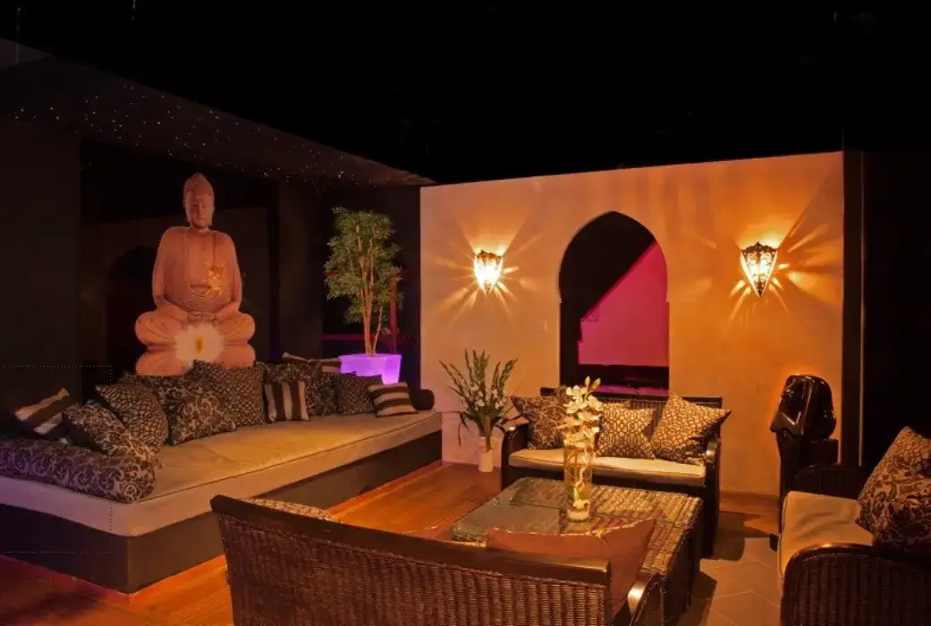 Lounge And Spa 5