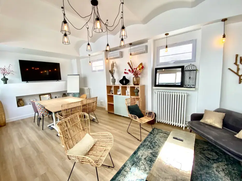La Maison b.45 23
