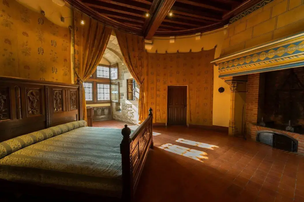 Château de La Rochepot 6