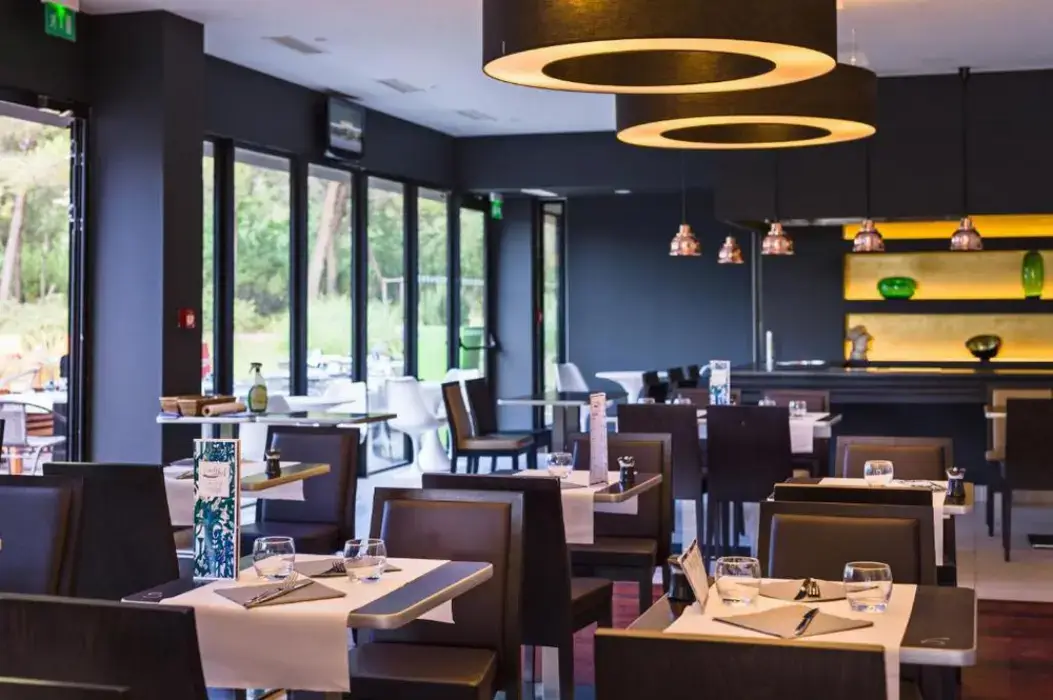Golden Tulip Marseille Airport 6