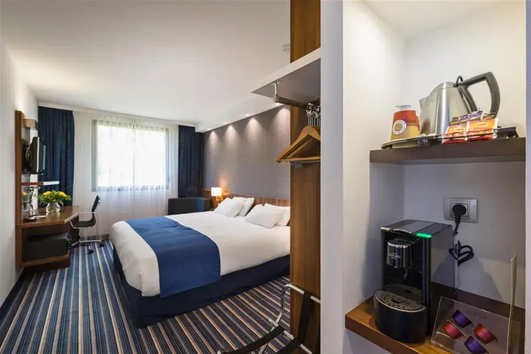 Golden Tulip Marseille Airport 11