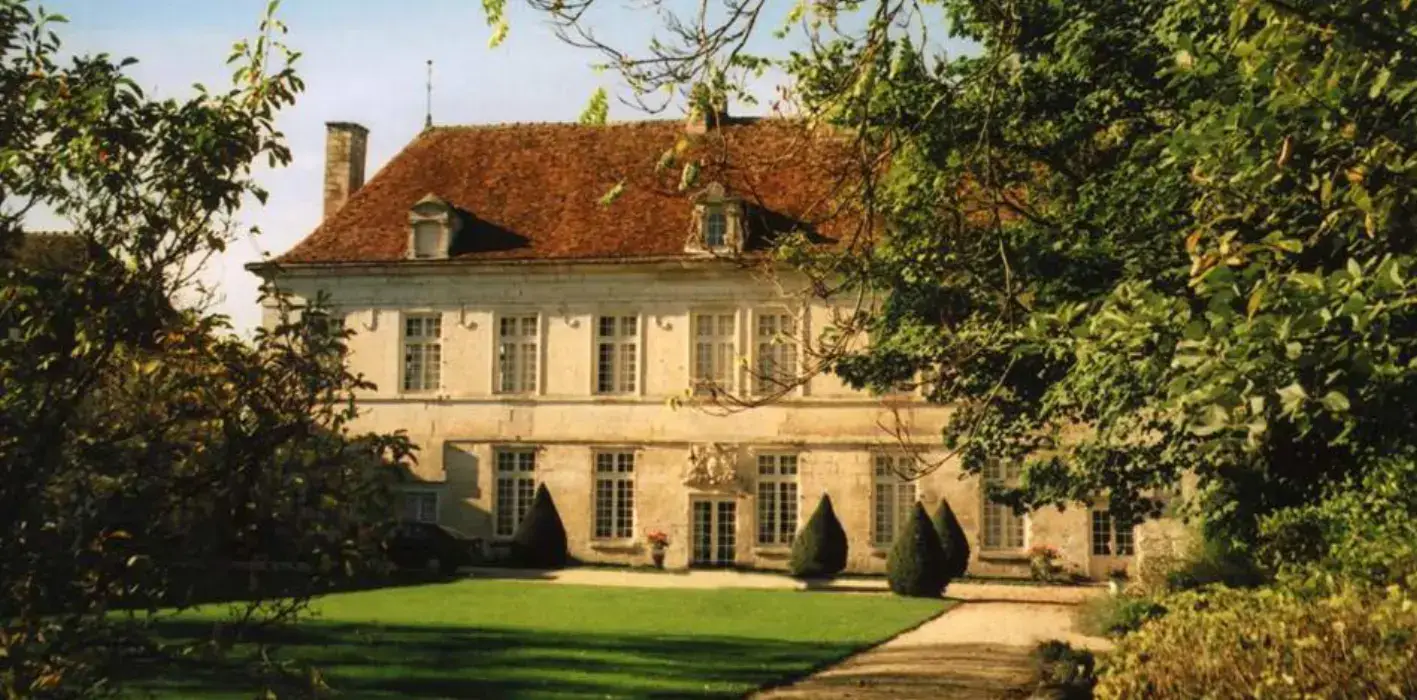 Château De Viviers 4