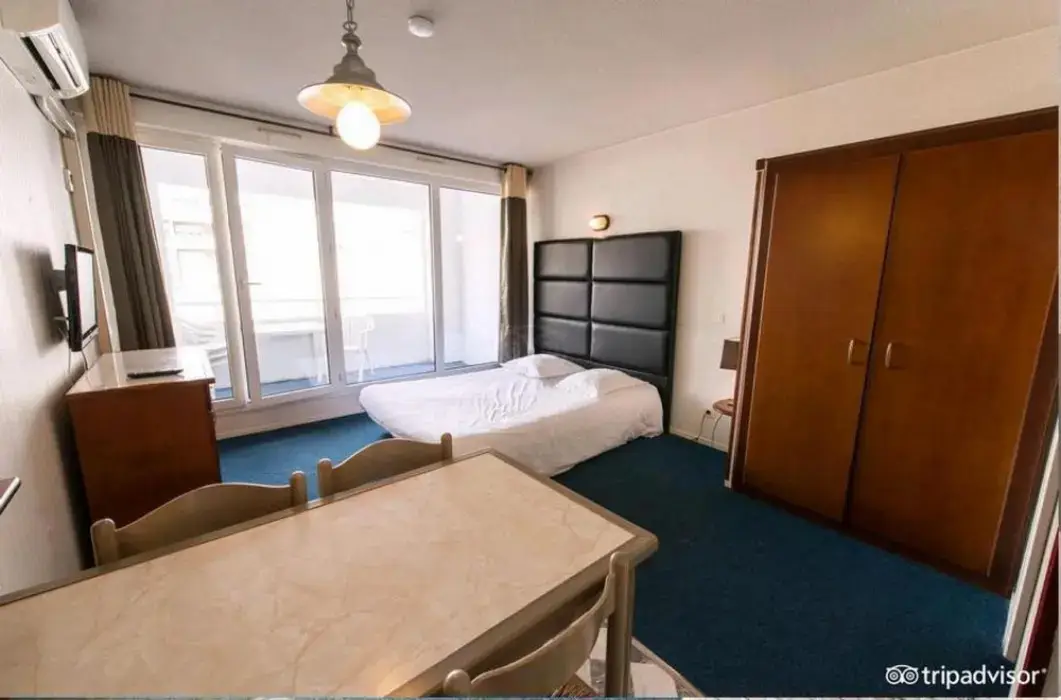 Hôtel Résidence Le Trianon 3