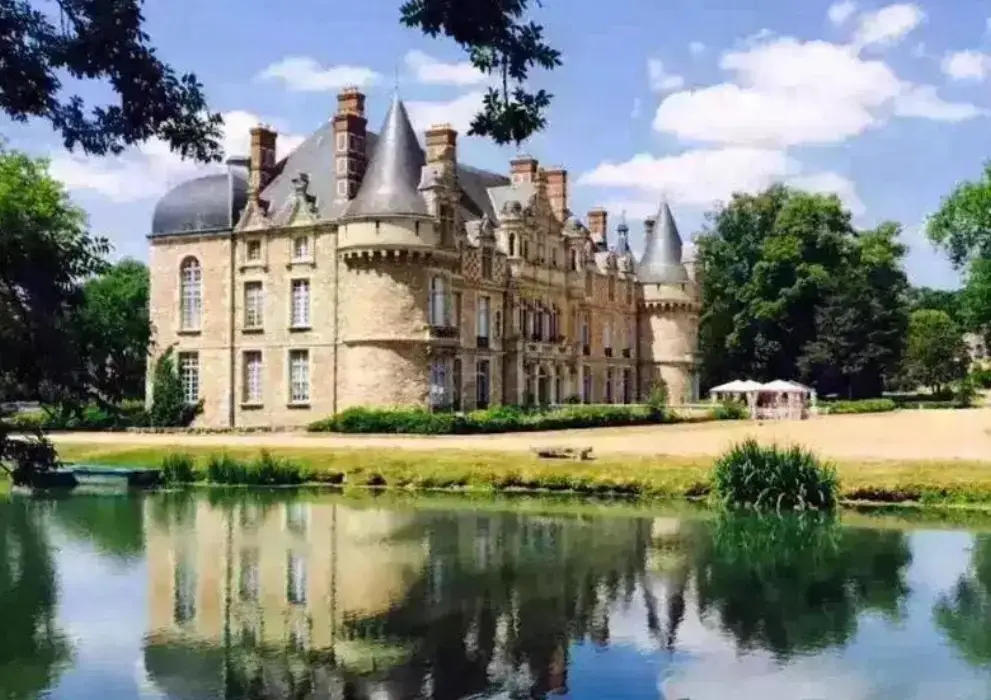 Chateau d'Esclimont 4