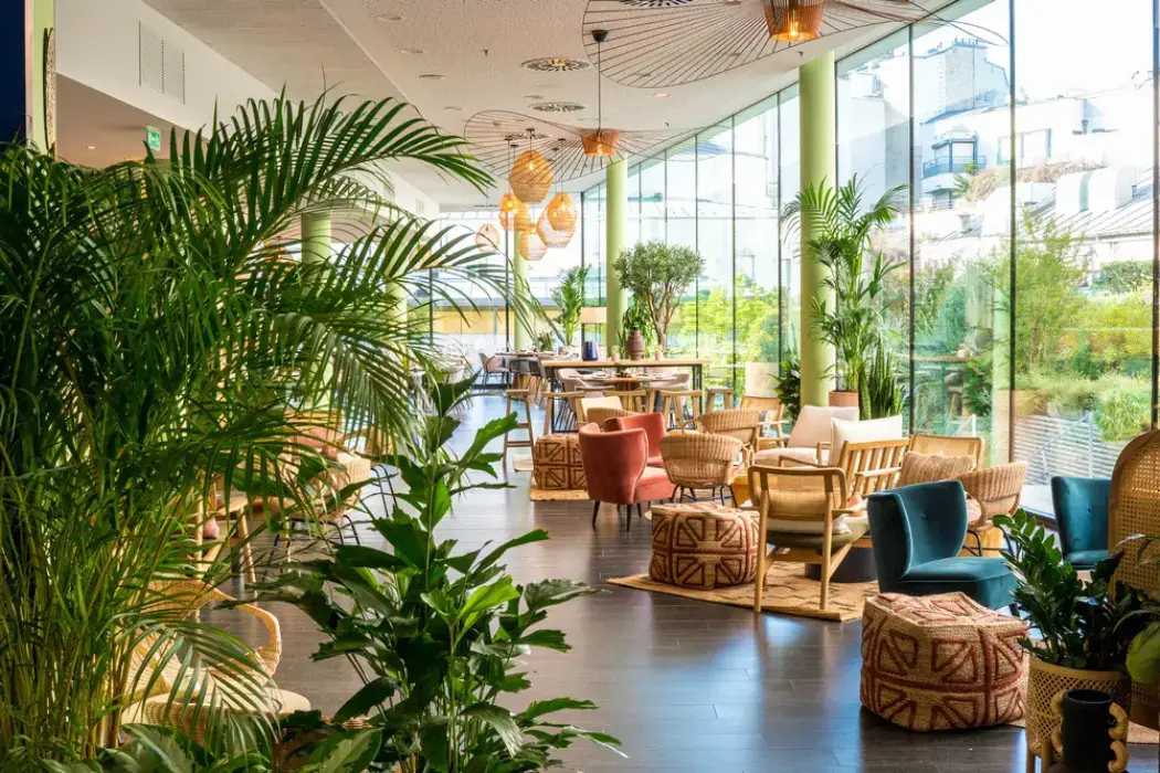 Marriott Renaissance Paris Arc de Triomphe 9