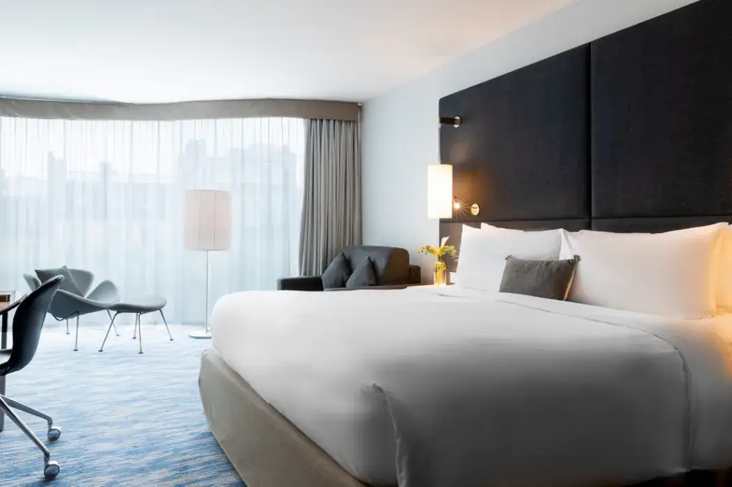 Marriott Renaissance Paris Arc de Triomphe 15