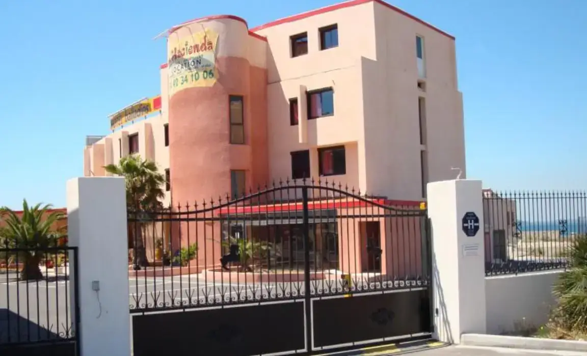 Hôtel Hacienda 13