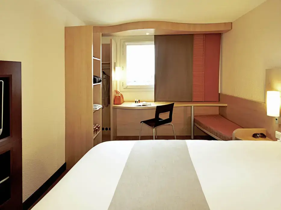 Ibis Rambouillet 4