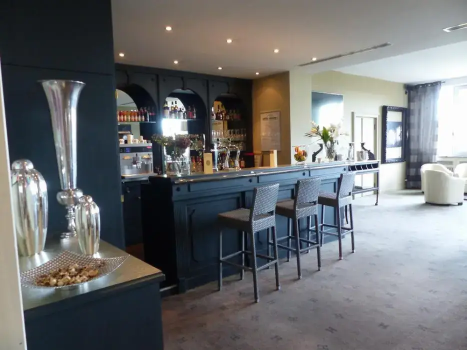 Hôtel Restaurant H 6