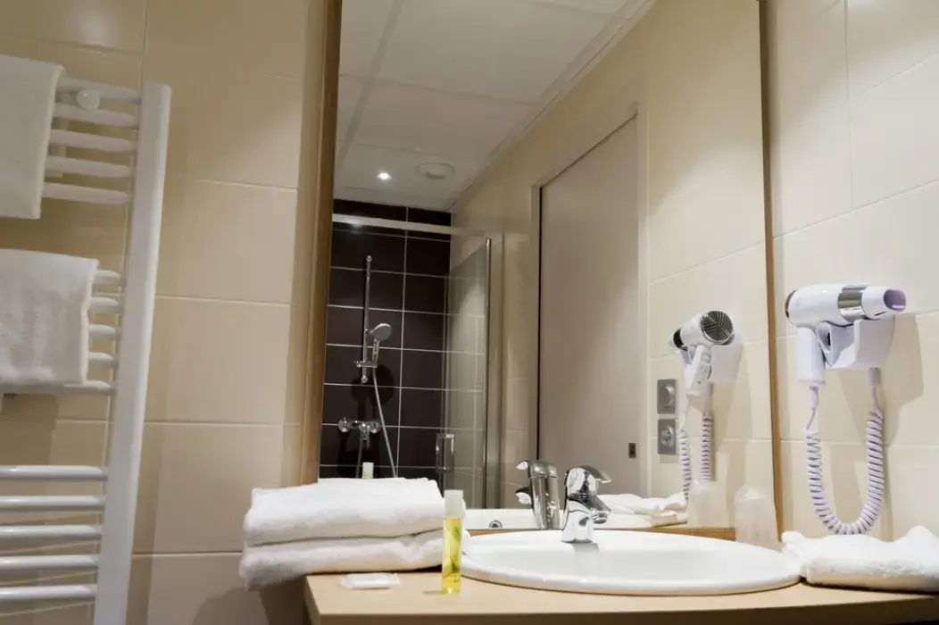 Brit Hotel Mâcon Centre Gare 8