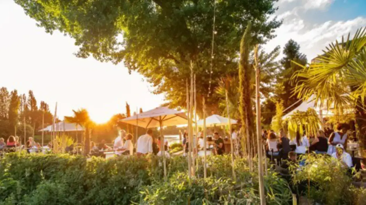 Estival Club Restaurant 7