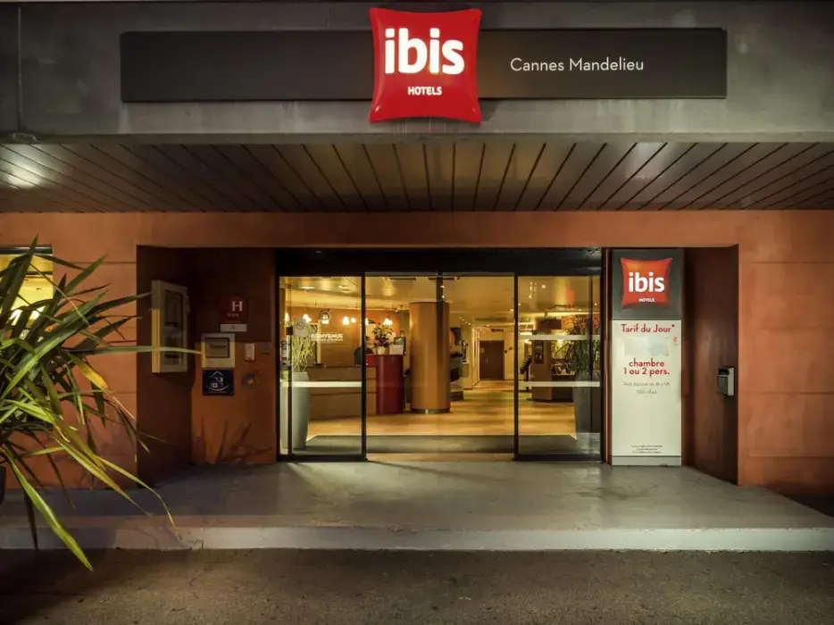 Ibis Cannes Mandelieu 10