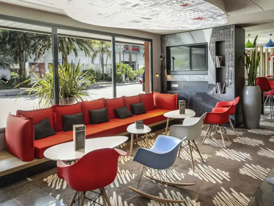 Ibis Cannes Mandelieu 11