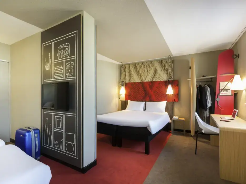 Ibis Rennes Centre Gare Sud 13