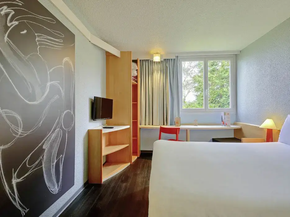 Ibis Dieppe 4