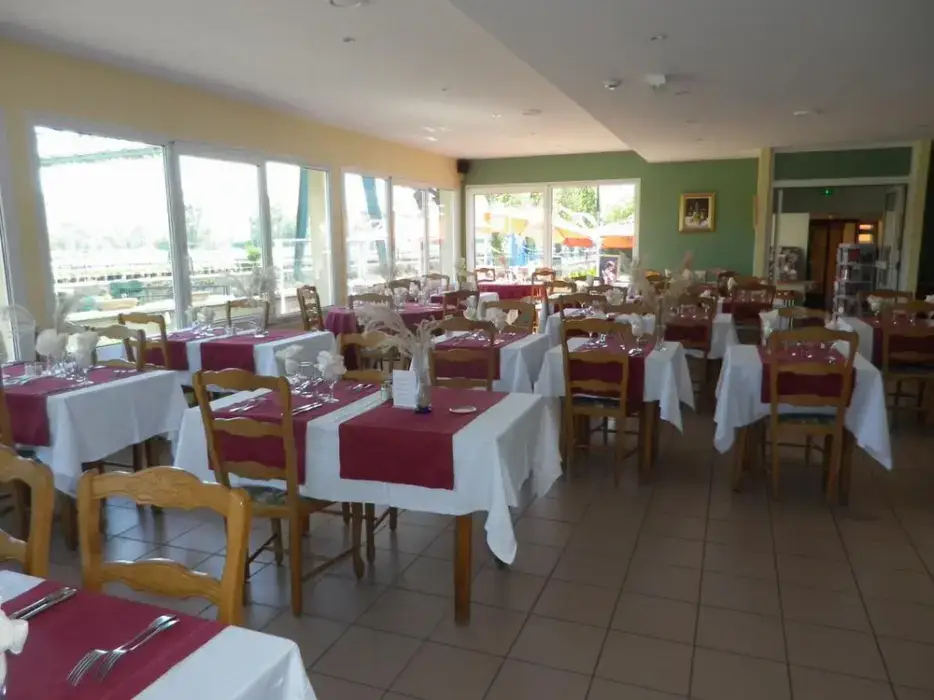 Hôtel Restaurant des 4 Ecluses 8