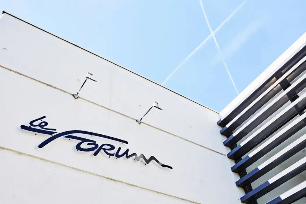 Le Forum 3