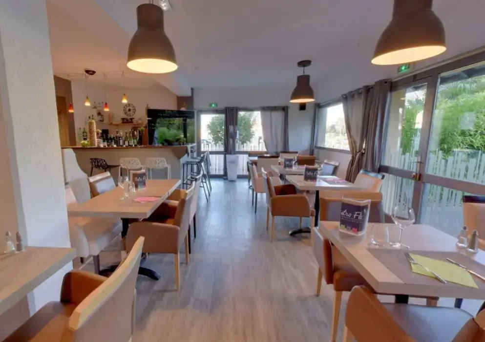 Atoll Hôtel Logis et Restaurant 5