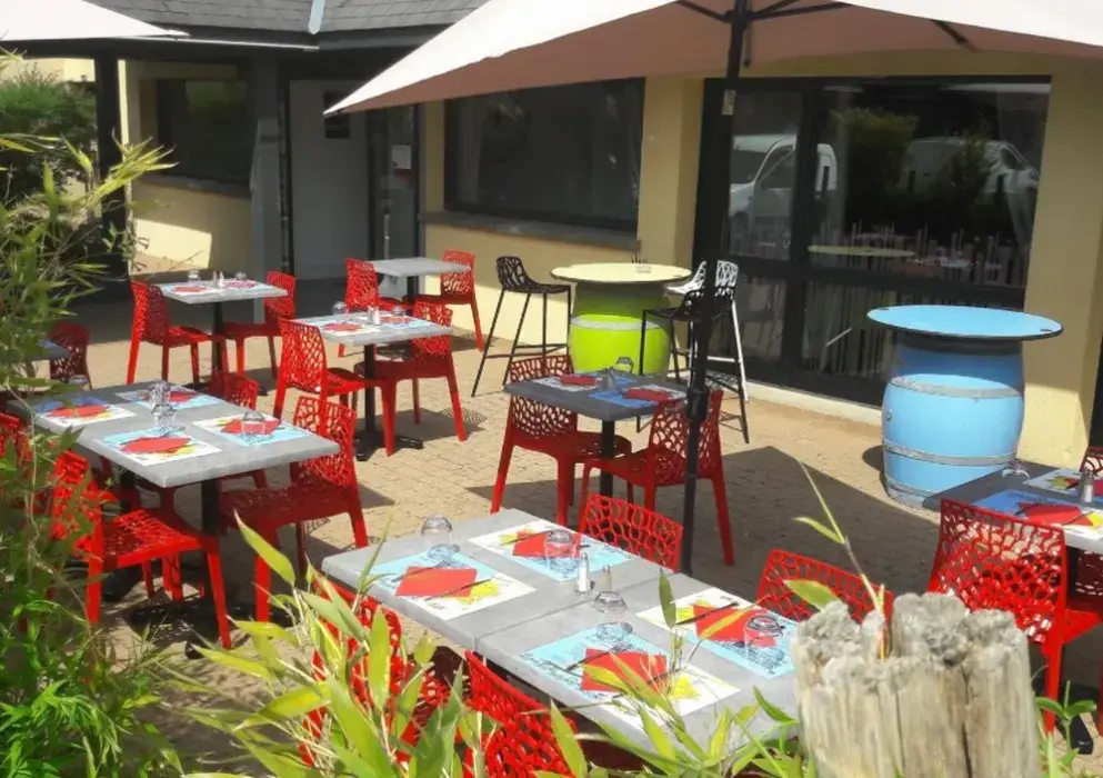 Atoll Hôtel Logis et Restaurant 9