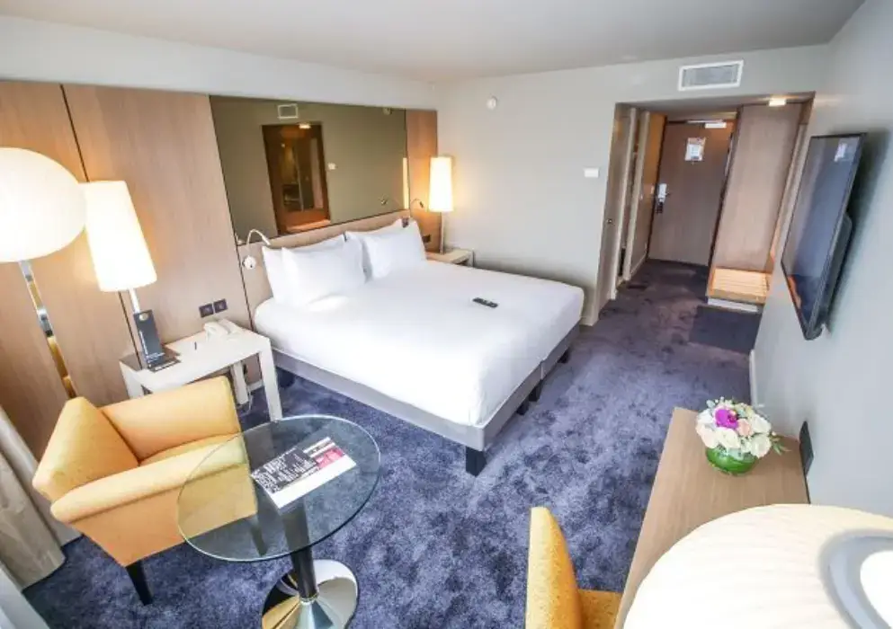 Pullman Bordeaux Lac 4