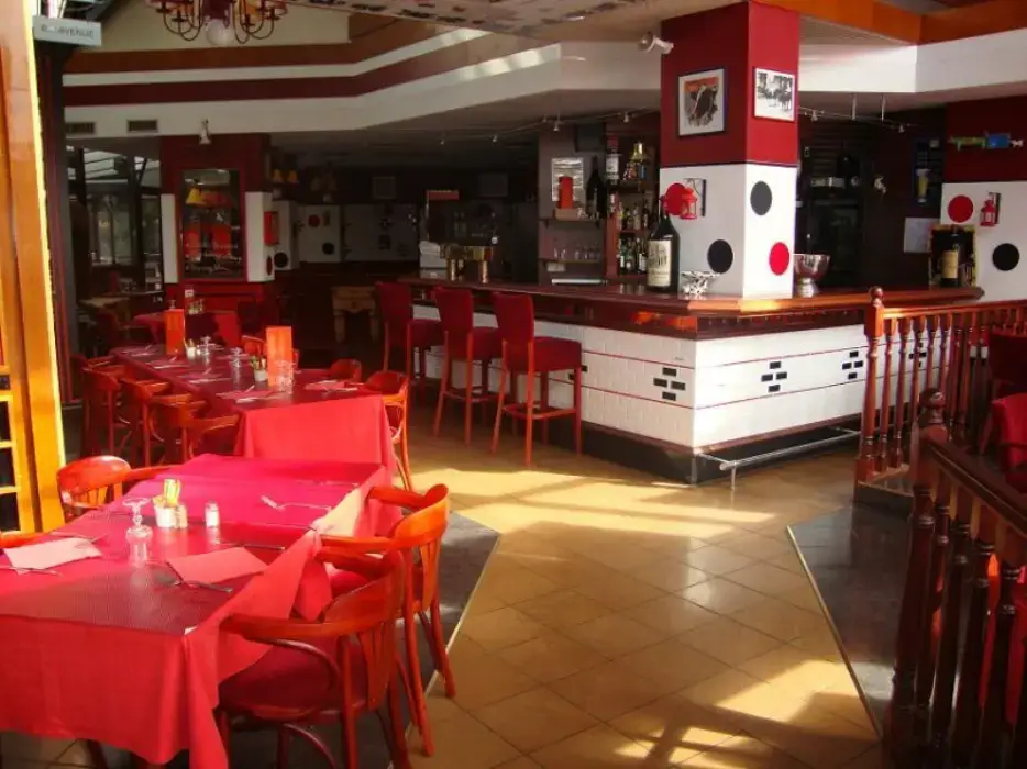Hipotel Paris Hippodrome Parc Floral 6